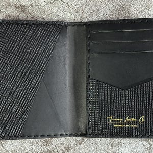 Listo para enviar Organizador de bolsillo hecho a mano 9 bolsillos Tarjeta Monedero en efectivo en cuero italiano / Epi doble cruz negro / RFID protegido