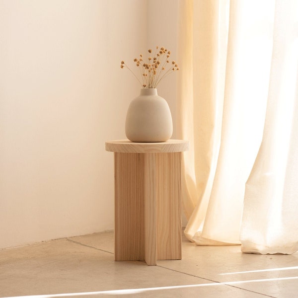 Round natural pine wood stool, home decoration - Denia