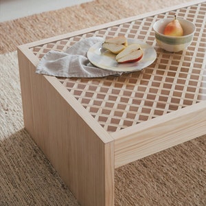 Unique coffee table in solid natural wood, handmade - Vedella