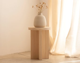 Round natural pine wood stool, home decoration - Denia