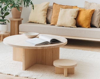 Round solid wood coffee table for the living room - Turqueta