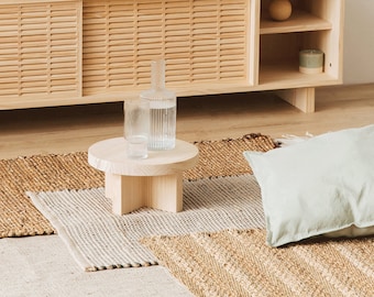 Solid wood stool, handmade - Mola