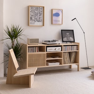 Turntable Stand, Solid Wood Vinyl Record Storage - Bassa Natural varnished