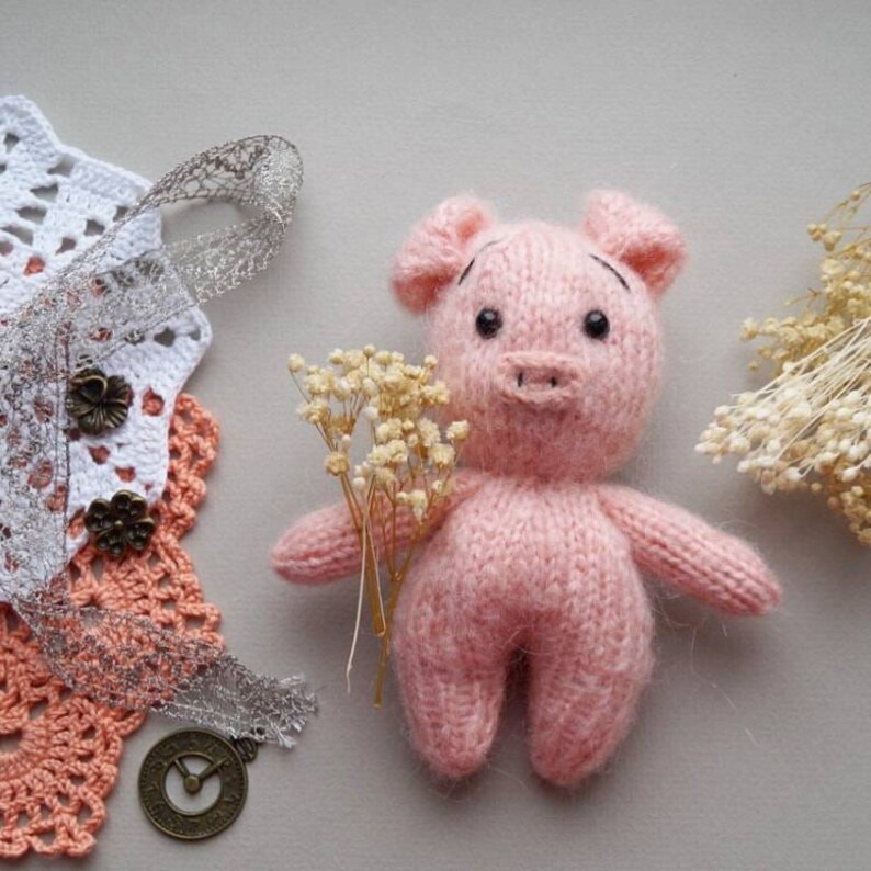 Round and Flat Pig toy knitting pattern. Toy knitting Etsy