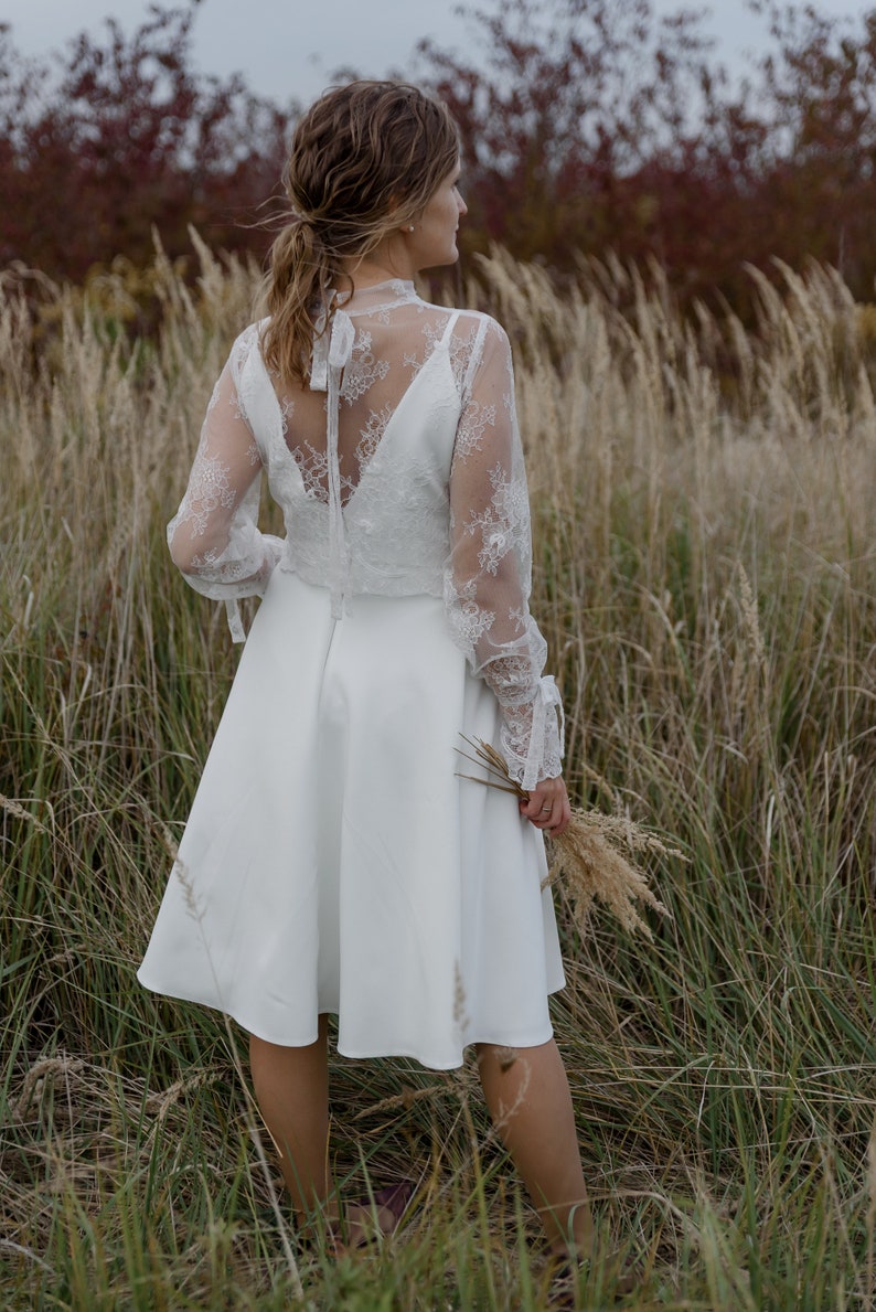 Standesamtliches Hochzeitskleid, versandfertig weiche Spitze Midi Brautkleid, minimalistisches Midi Hochzeitskleid, bürgerliches Brautkleid, einfaches Boho Brautkleid Midi Bild 9