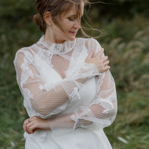 Standesamtliches Hochzeitskleid, versandfertig weiche Spitze Midi Brautkleid, minimalistisches Midi Hochzeitskleid, bürgerliches Brautkleid, einfaches Boho Brautkleid Midi Pleated lace top