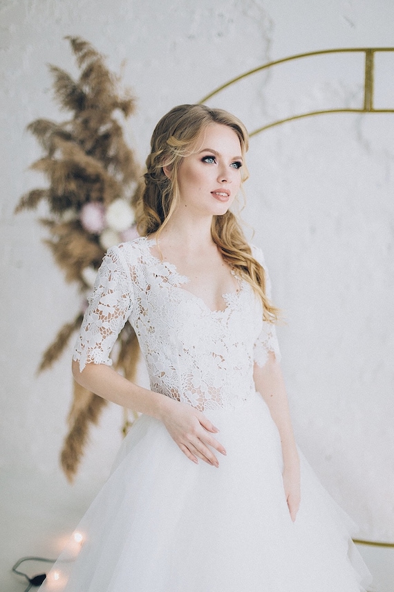 Bohemian Lace Wedding Dress: Floral Macrame Open Back, V neckline, Half Sleeve, Tulle Bridal Gown