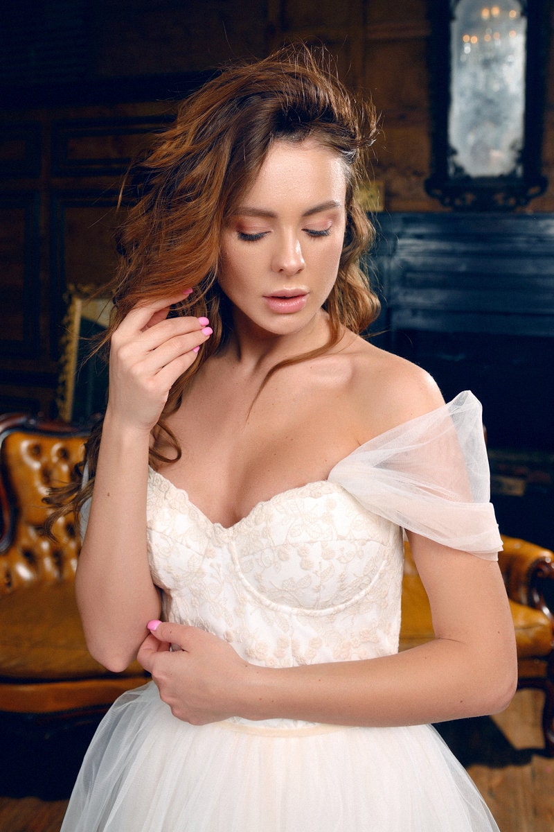 Blush Wedding Dresses for Your Romantic Celebration