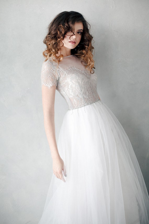 Grey Tulle Wedding Dress: Buttoned Back, Cap Sleeves