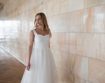 Romantic Tulle Midi Wedding Dress: Sleeveless Corset Gown