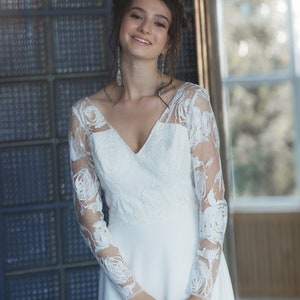 Romantische trouwjurk met open rug voor minimalistische bruiloft, gebloemd kant, eenvoudige rok, V-hals, wintertrouwjurk met lange mouwen
