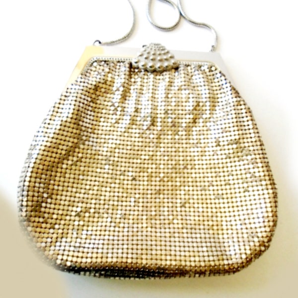 WHITING & DAVIS Silver Clasp Purse, 40s Whiting Davis Silver Metal Mesh Hand Purse, Vintage Whiting and Davis Silver Purse, Gift for Her