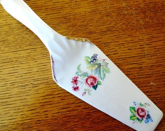 Royal Crown Staffordshire English China Cake Server, English China Floral Dessert Cutter Server, Vintage China Floral Cake Server