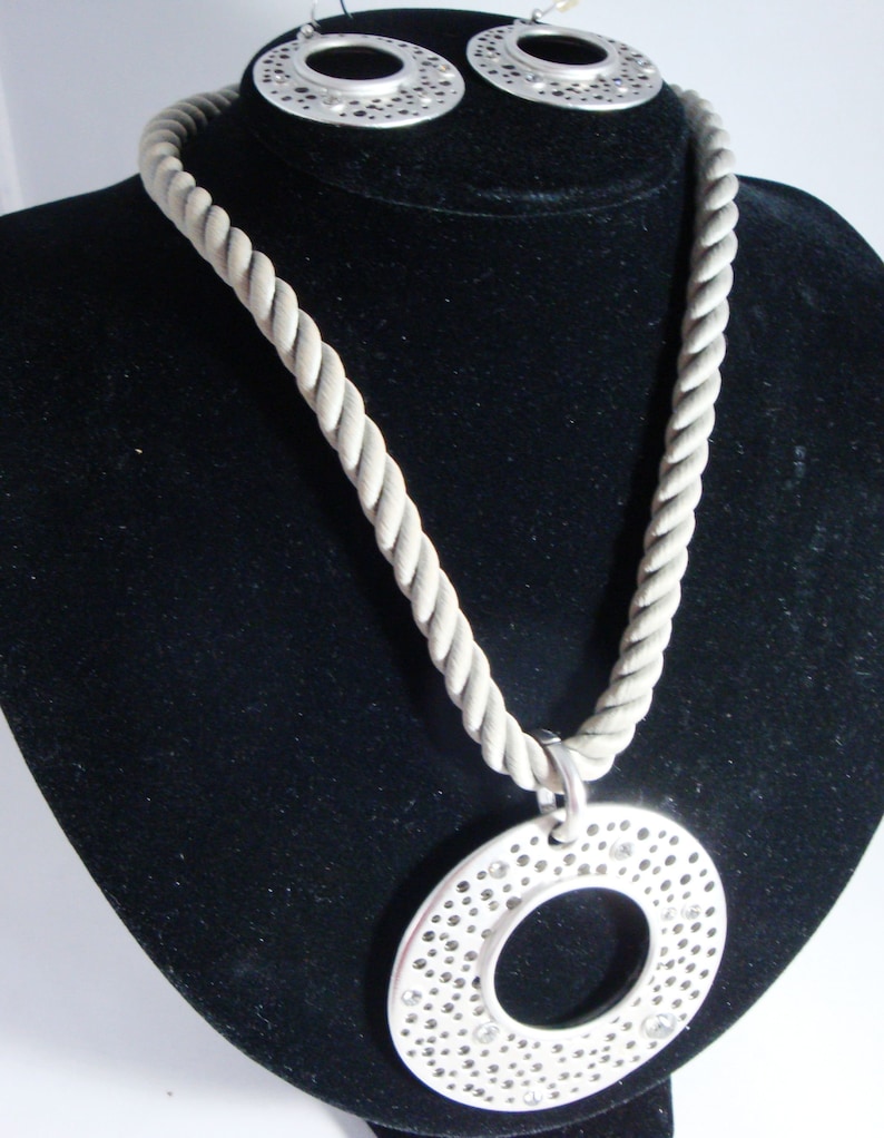 Chico/'s Silver Rhinestone Pendant Necklace and Pierced Earrings Silver Rhinestone Pendant Set Chico/'s Matte Silver Necklace and Earrings