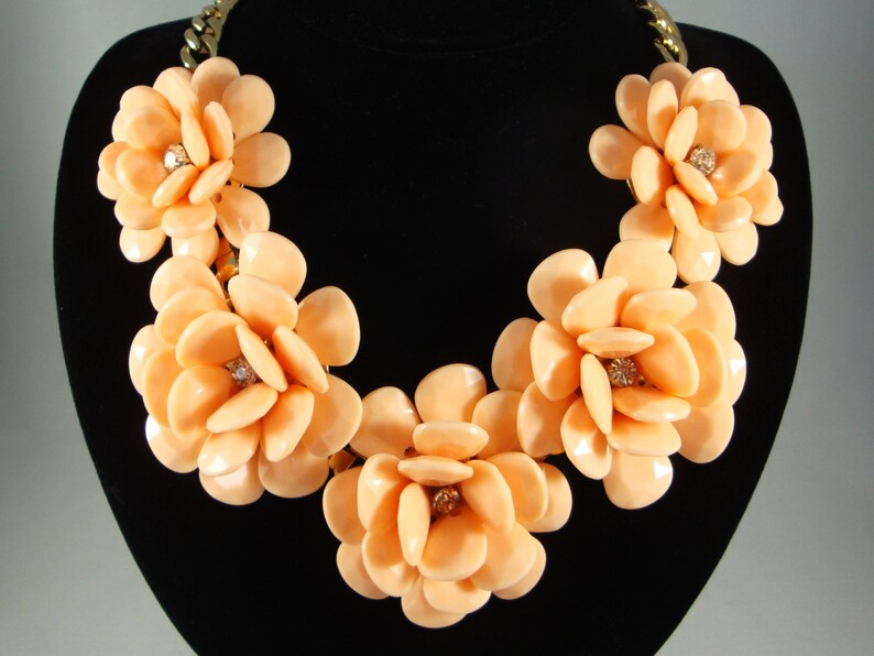 Peach Flower Lucite Necklace Lucite Flower Necklace Plastic Flower Necklace Flower Bib Necklace Vintage Lucite and Rhinestone Necklace