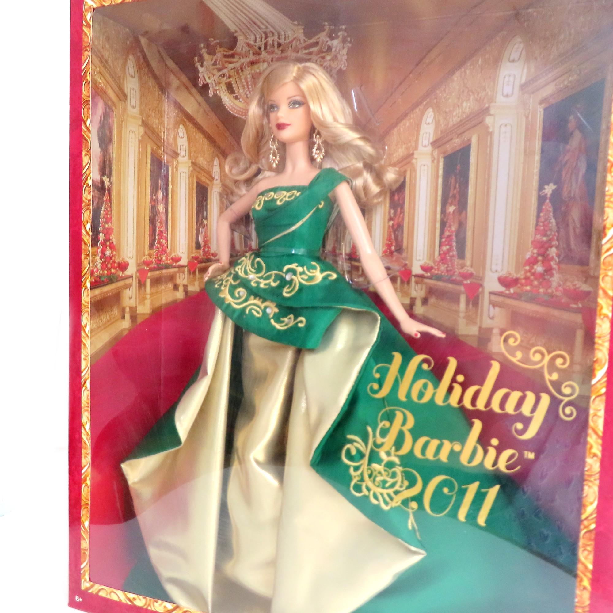 holiday barbie green dress 2004 Holiday Barbie Doll Special Edition Green Dress Blonde Hair Mattel B5848