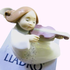 NEW LLADRÓ Angel with Original Box, Lladro No. 6529, Beautiful & Colorful Angel Playing Violin, Porcelain Sculpture Figurine, Lladro Gift