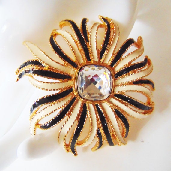 KJL Black and White Crystal Flower Pin, Kenneth J… - image 4