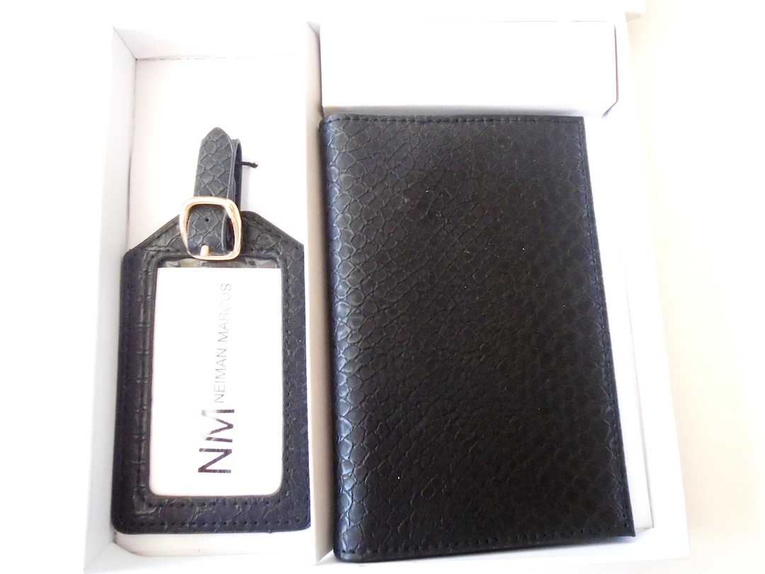 NEIMAN MARCUS Passport Cover and Luggage Tag NOS Original Box