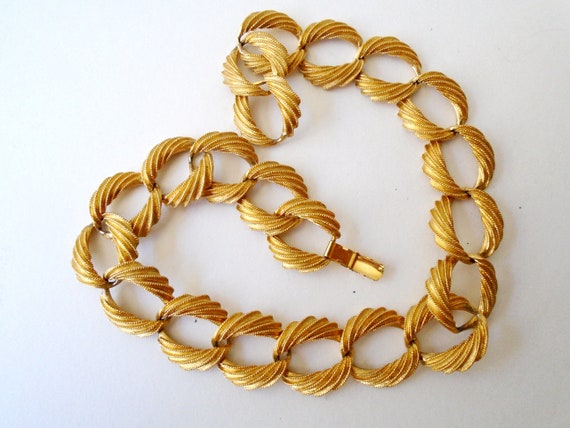 NAPIER Brushed Gold Chain Necklace, Vintage Napie… - image 2