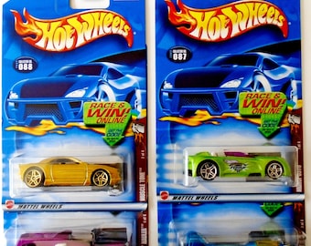 Hot Wheels RACE N WIN Series Set of 4, NIP Blue Card 2001