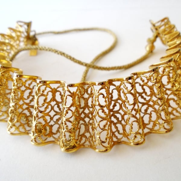 UGO CORREANI Gold Plated Lace Choker Necklace, 70's Ugo Correani Gold Ruffle Choker, High End Gold Filligree Ruffle Choker Necklace