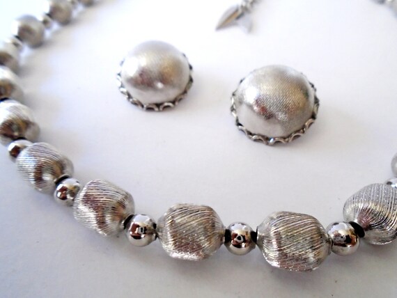 WHITING & DAVIS Brushed Silver Bead Necklace and … - image 7