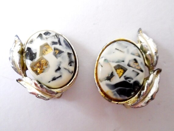 CORO Confetti Clip Earrings, Coro Thermoset Clip Earrings, Vintage Coro Clip Earrings, Coro Black and Gold Clip Earrings, Coro Clip Earrings View 3