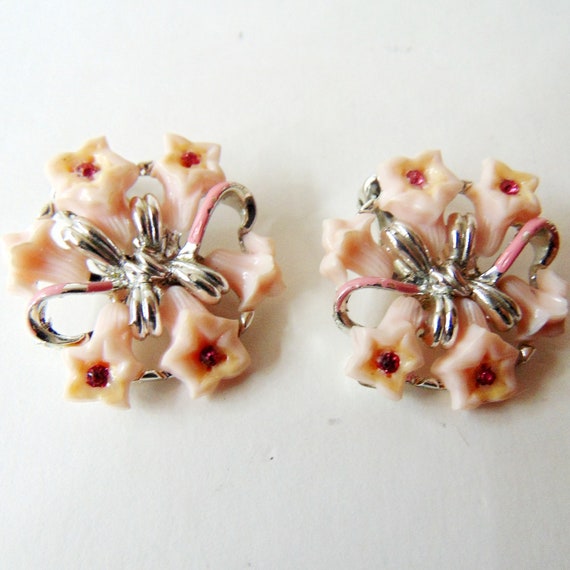 STAR Pink Plastic Flower Enamel Clip Earrings, 50… - image 1