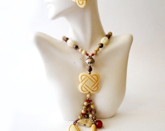 LEE SANDS Beaded Tassel Pendant Necklace and Earrings, Vintage Lee Sands Carved Pendant Set, Designer Statement Necklace and Earrings