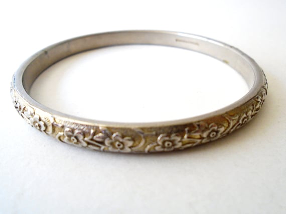 WHITING and DAVIS Silver Floral Bangle, Vintage S… - image 2