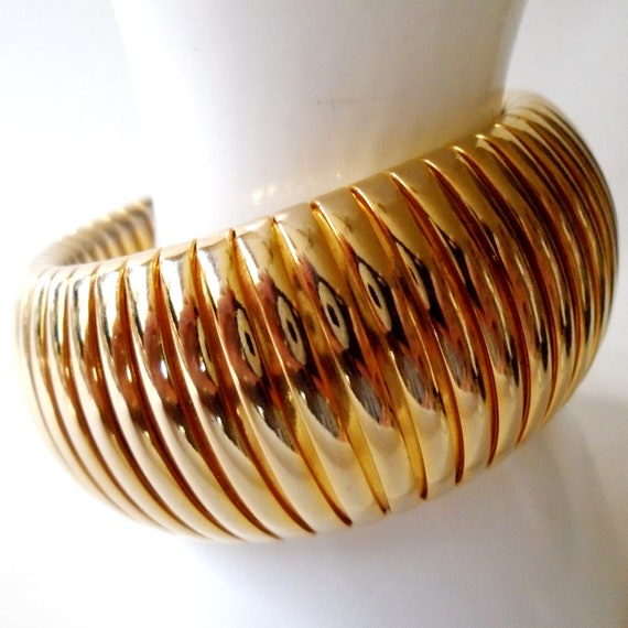 Shiny Gold Swirl Segmented Cuff Bracelet, Gold Str