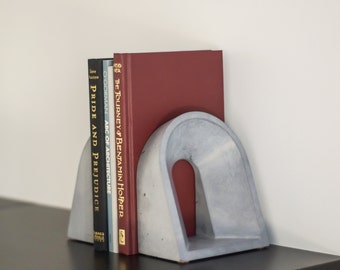 Portal Bookend – Decorative Concrete, Modern Décor for Table / Shelving