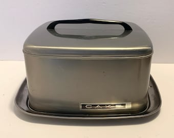 Retro Kitch - Vintage Lincoln Beauty Ware - Locking Covered Cake