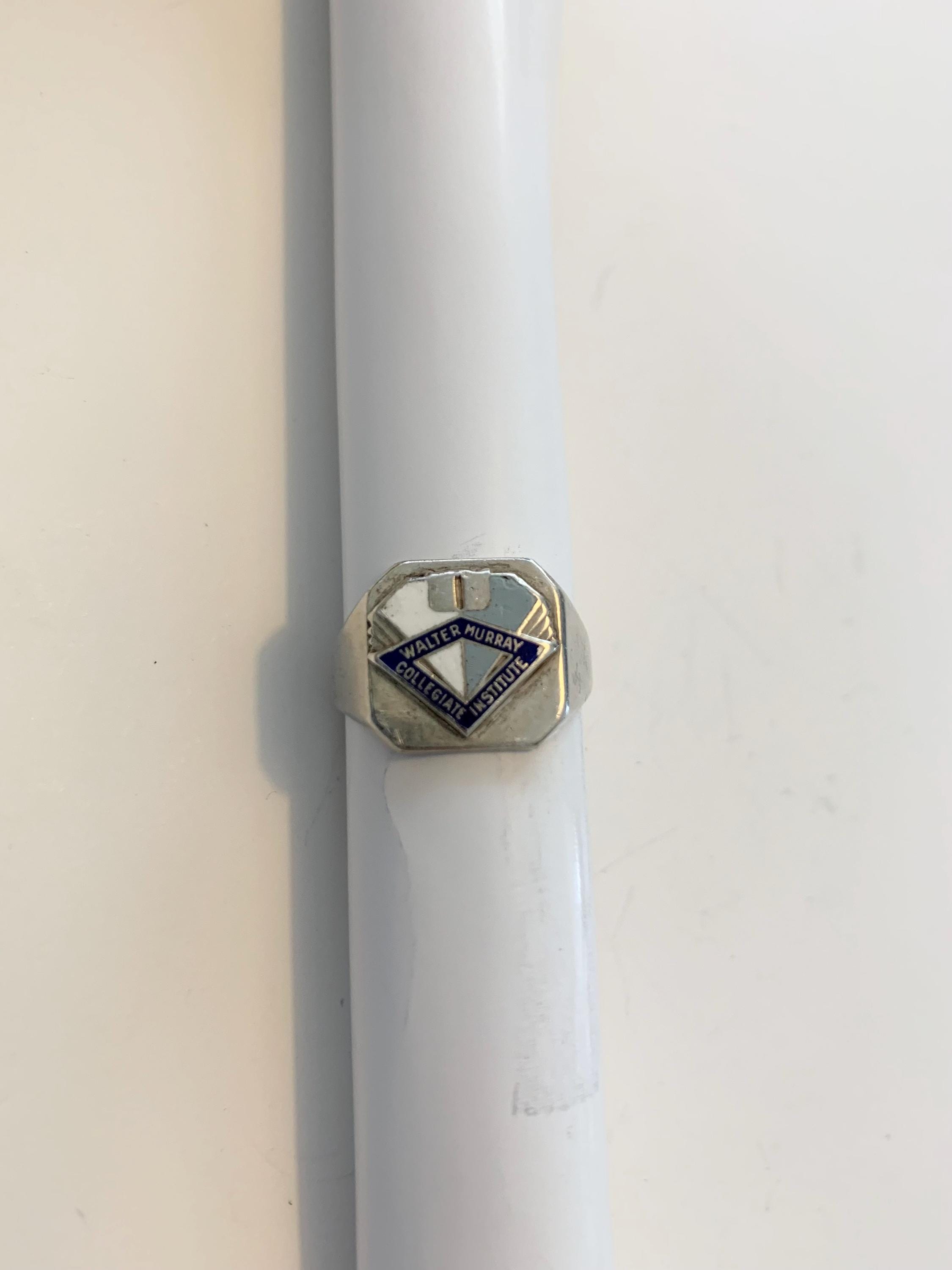 Birks School Ring - Etsy Canada