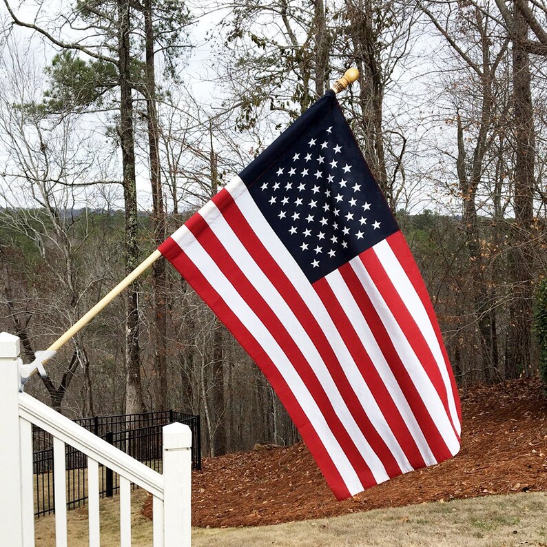 Anti-Wrap Wood Decorative House Flag Pole Anti-Wrap Wood Decorative House Flag Pole