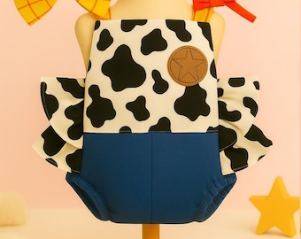 Peleles para bebés inspirados en personajes: Trajes de guardabosques espacial, vaquero y alienígena.