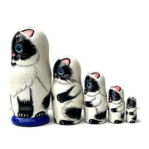 Cats Nesting dolls handmade wooden toy Developing skills toy Blue eyes siamese gifts Cat lovers gift Cat basket Unique toy image 3