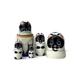 Cats Nesting dolls handmade wooden toy Developing skills toy Blue eyes siamese gifts Cat lovers gift Cat basket Unique toy image 5
