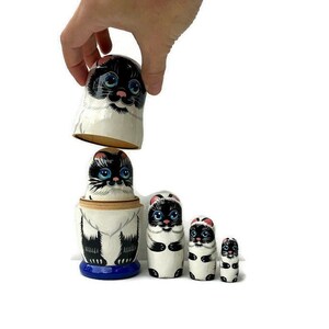 Cats Nesting dolls handmade wooden toy Developing skills toy Blue eyes siamese gifts Cat lovers gift Cat basket Unique toy image 4