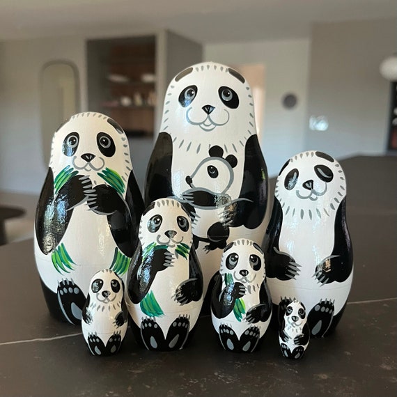 Mini Poupées Russes Emboîtables Matriochka Peinte a La Main - Bienvenue
