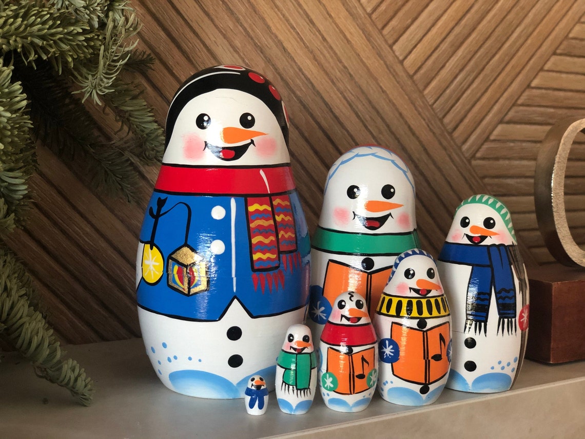 nesting snowman dolls