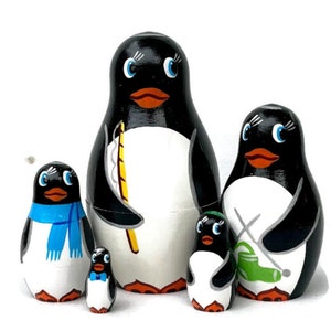 Handmade Penguin Nesting Dolls: Wooden Christmas Decor, Set of 5