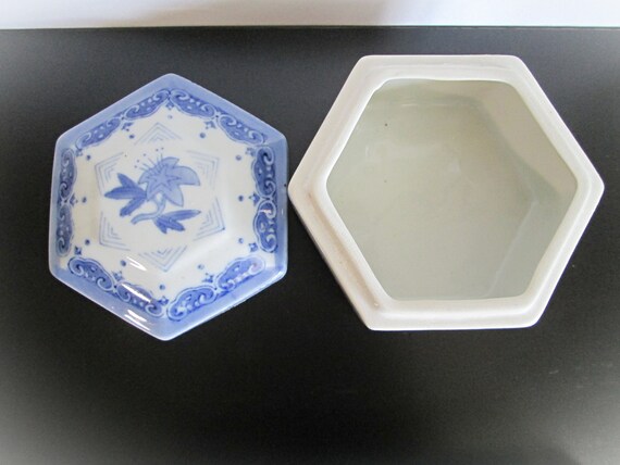 Vintage Chinese Porcelain Lotus Trinket Box - image 2