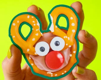 Reindeer Treat Vinyl Sticker | Cute aesthetic Christmas dessert holiday laptop decal