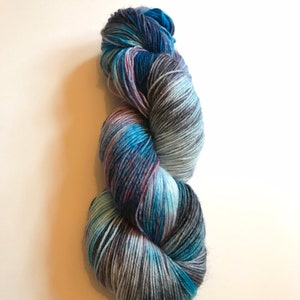 Hand Dyed Yarn - fingering weight, 75/25 superwash merino/nylon blend - GUM WALL