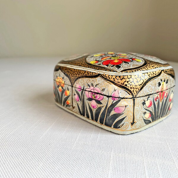 Vintage Lacquer Hand Painted Trinket Box