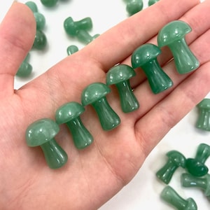 1" Green Aventurine Mushroom, Small Aventurine Mushroom, Aventurine Carving, Mushroom Carving Green Aventurine, P-116