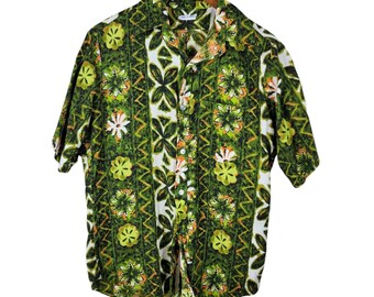 Vintage 70s Adult Shirt Size Small Medium Hawaiian Green Luau Floral Button Down