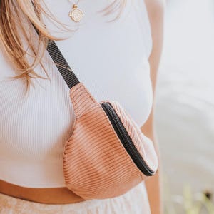 Bauchtasche Cord mini Rosa vegan, made in Berlin Germany, Hüfttasche Kinder & Erwachsene